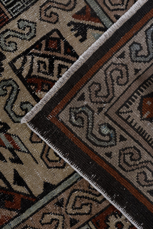 Antique Khotan Area Rug (6' x 8')